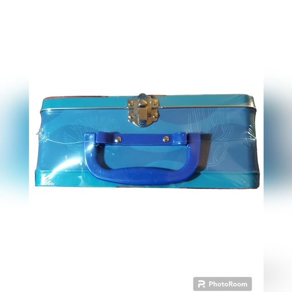 Disney Pixar Finding Dory 24 Piece Puzzle In Lunchbox Style Case NWOT - Picture 9 of 9